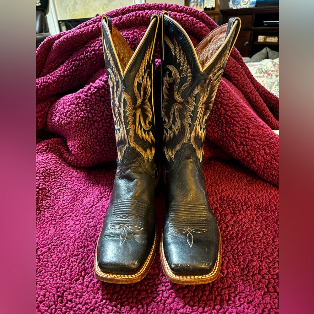 Womens Nocona Boots Size-9